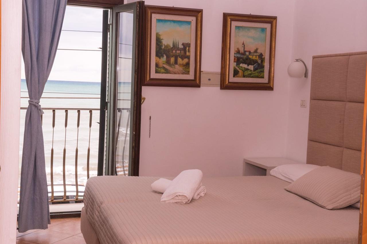 רודי גרגניקו Hotel Villa A Mare מראה חיצוני תמונה